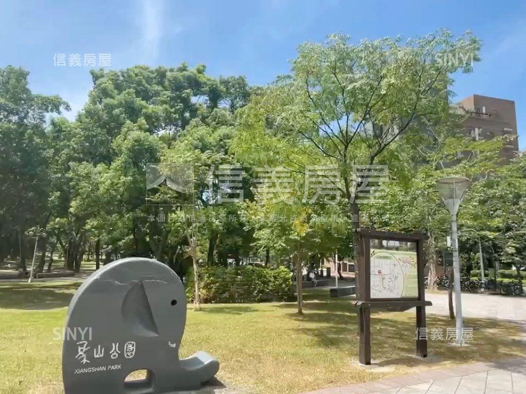 Ｙ３９大面寬三角窗店辦房屋室內格局與周邊環境