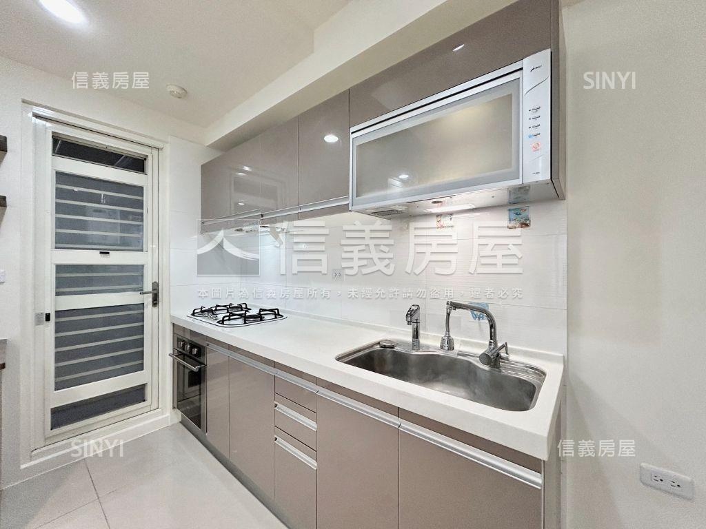 專任輕奢蘇活優美採光房屋室內格局與周邊環境