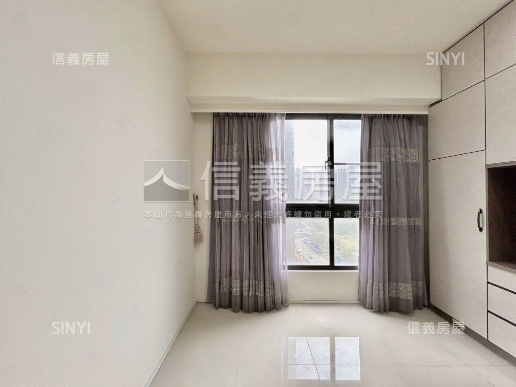 專任輕奢蘇活優美採光房屋室內格局與周邊環境