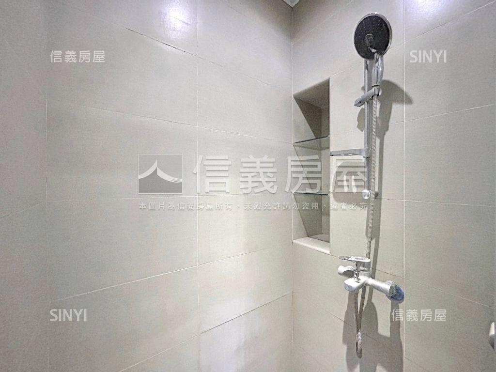 專任輕奢蘇活優美採光房屋室內格局與周邊環境