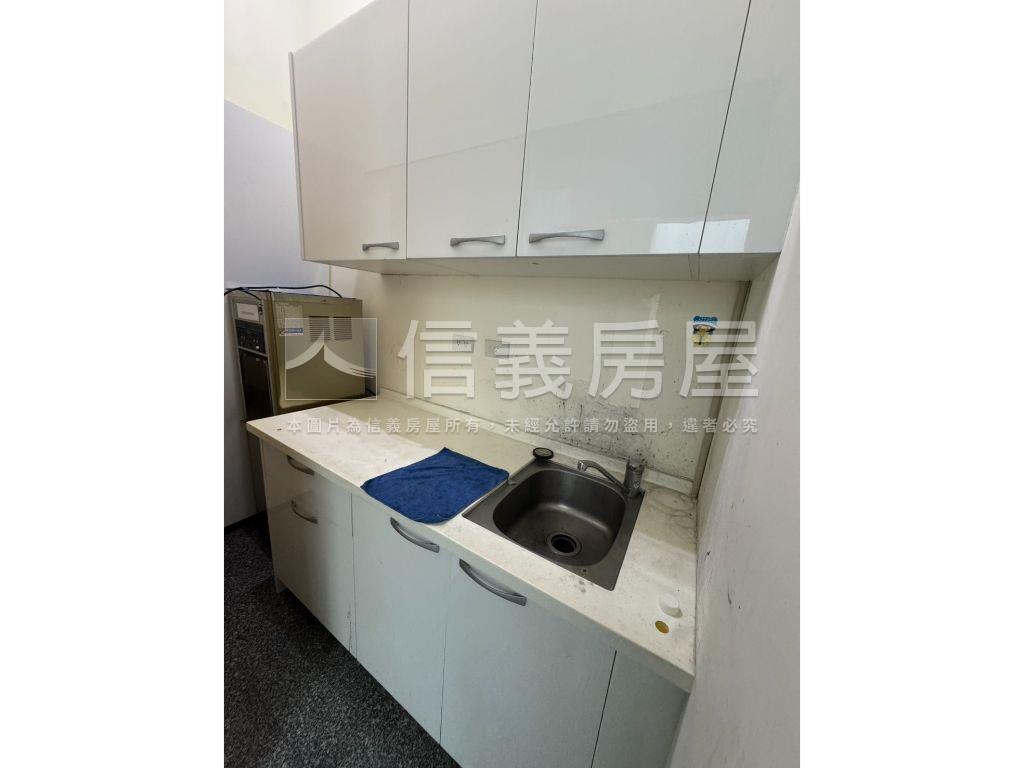 長虹天薈挑高金店珠寶盒房屋室內格局與周邊環境