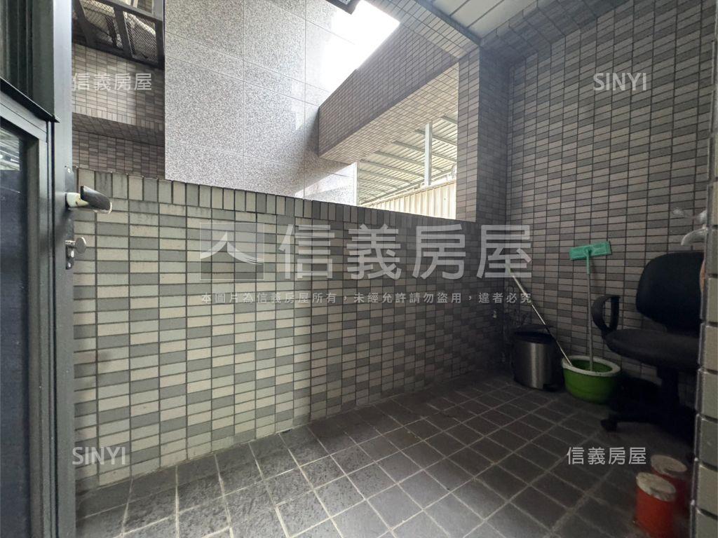 長虹天薈挑高金店珠寶盒房屋室內格局與周邊環境