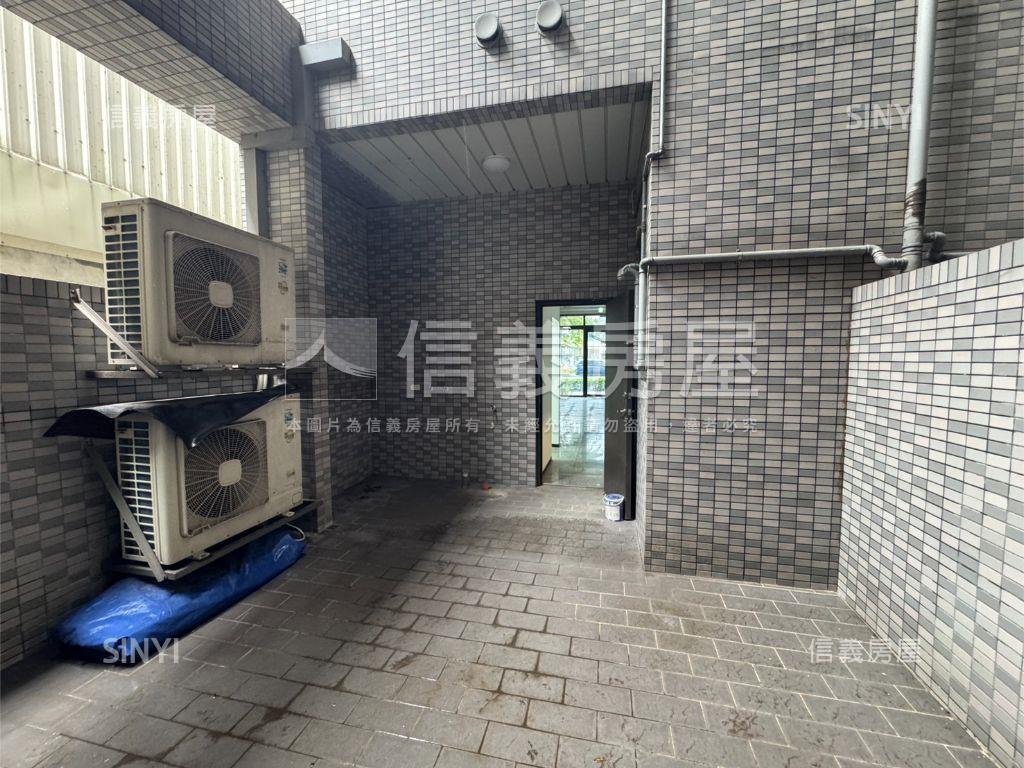 長虹天薈挑高金店珠寶盒房屋室內格局與周邊環境