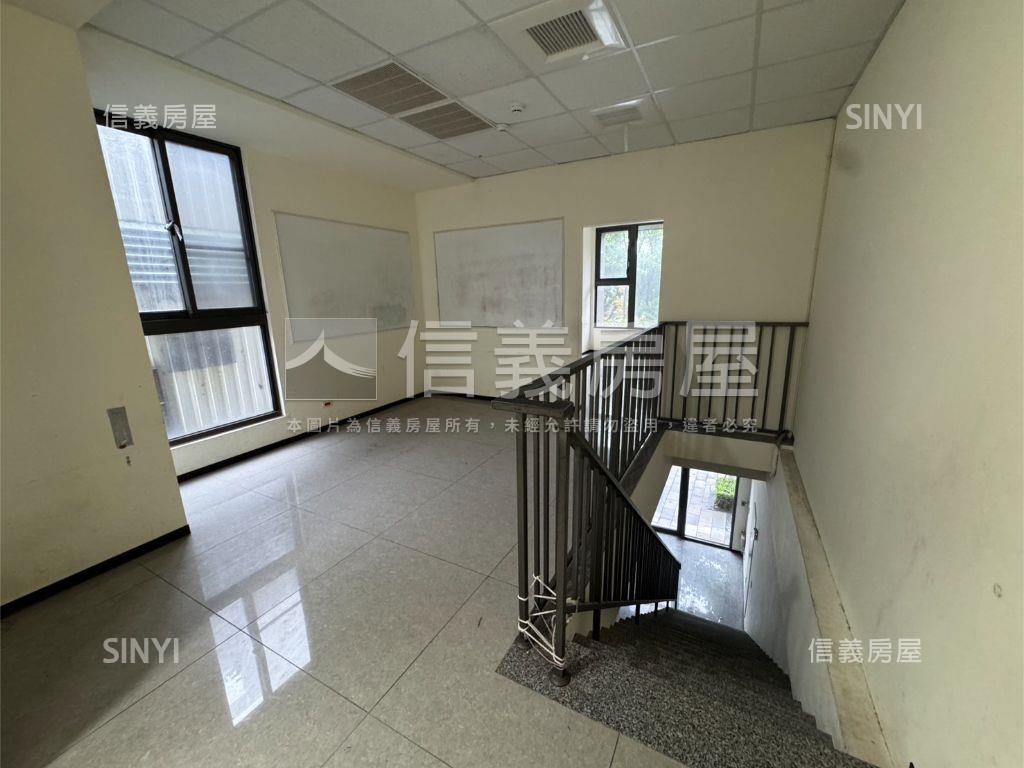 長虹天薈挑高金店珠寶盒房屋室內格局與周邊環境