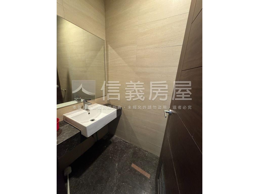 長虹天薈挑高金店珠寶盒房屋室內格局與周邊環境