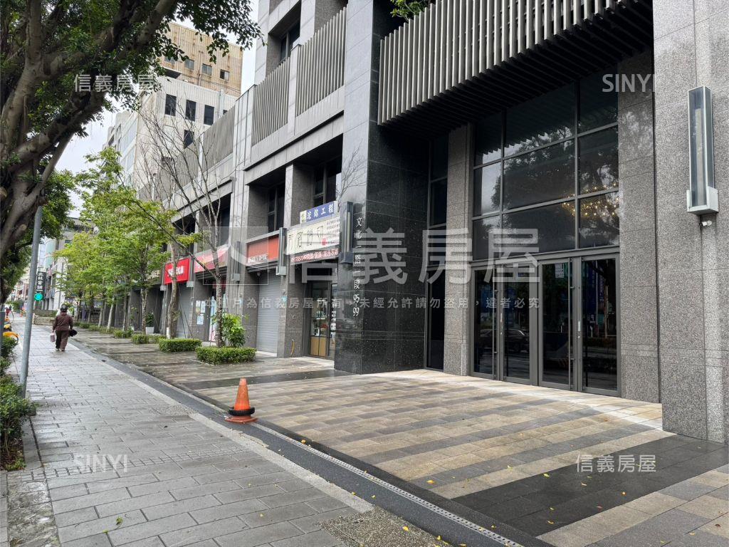 長虹天薈挑高金店珠寶盒房屋室內格局與周邊環境