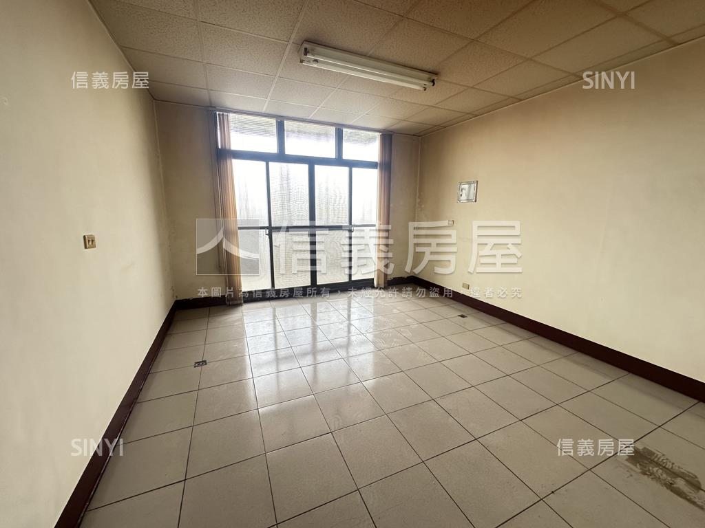 近信義國中小臨路透天房屋室內格局與周邊環境