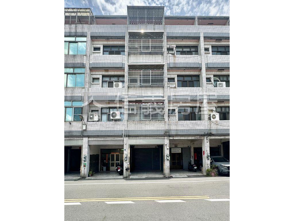 近信義國中小臨路透天房屋室內格局與周邊環境