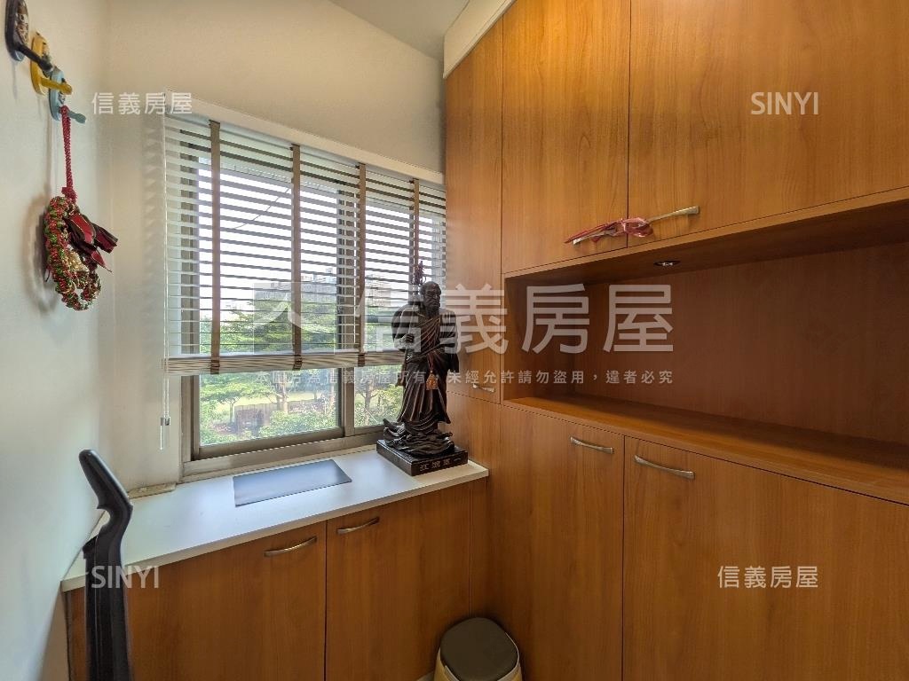 豐富公園視野裝潢三房平車房屋室內格局與周邊環境