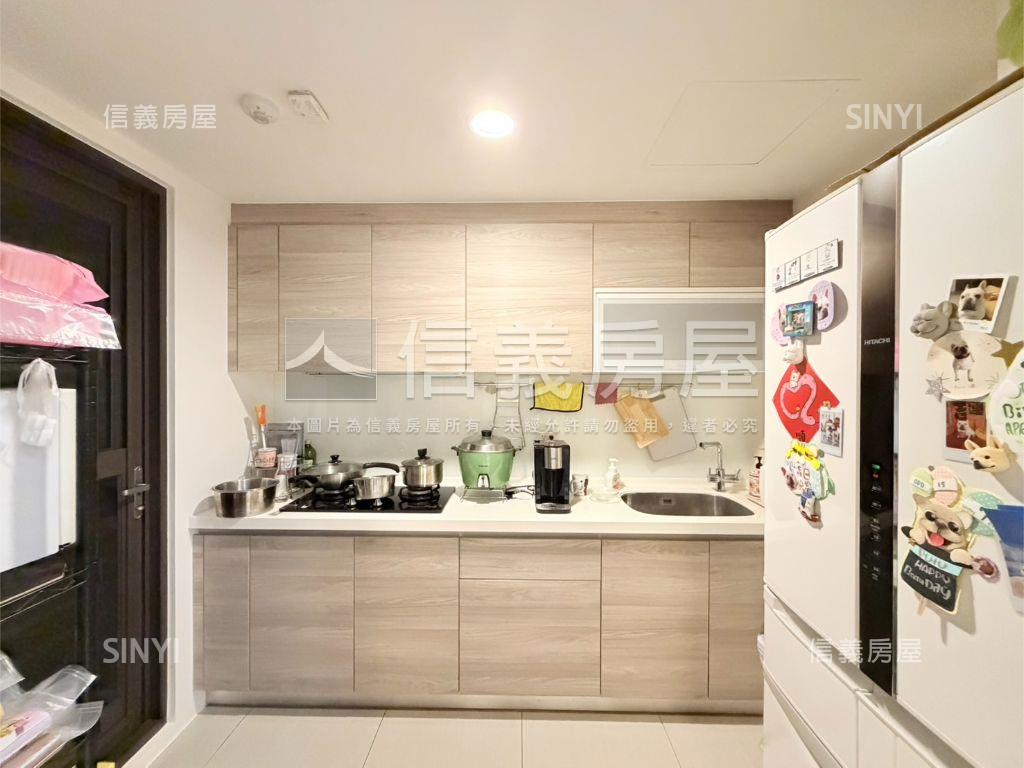 東區鬧中取靜大心三房平車房屋室內格局與周邊環境