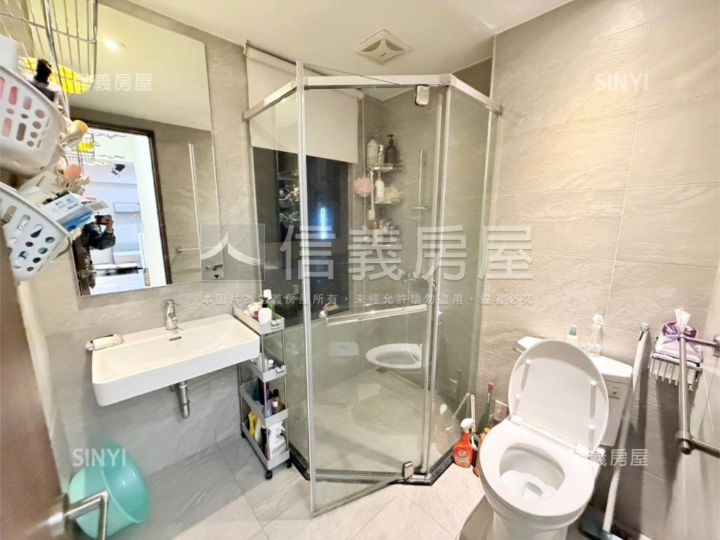 東區鬧中取靜大心三房平車房屋室內格局與周邊環境