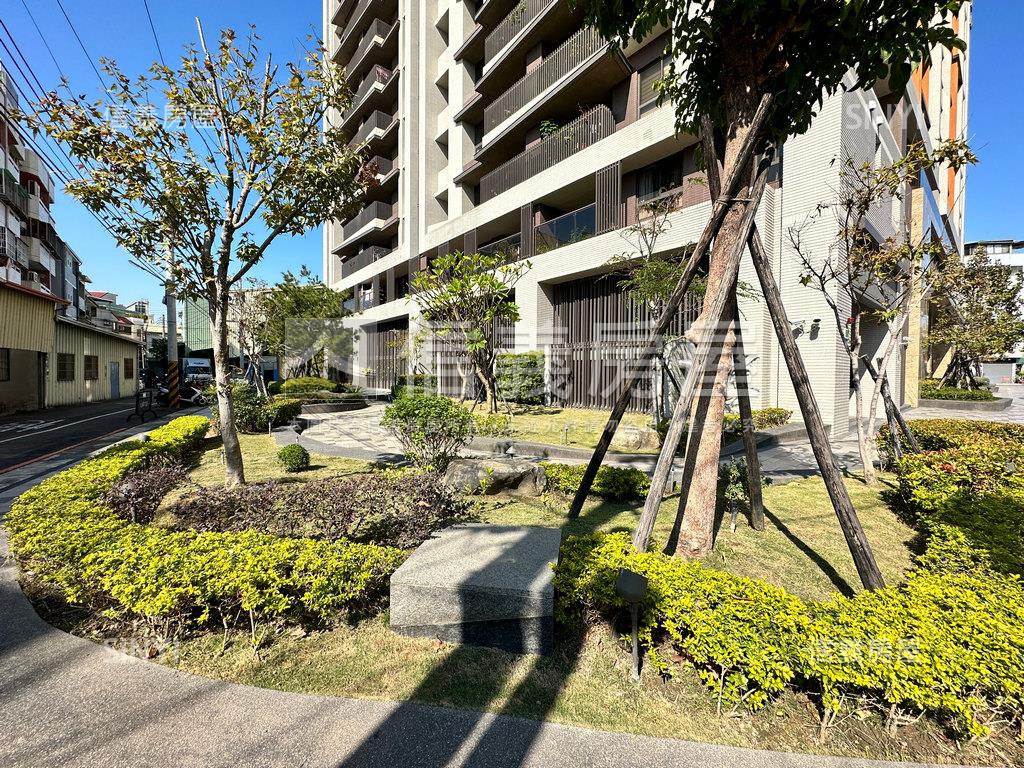 東區輕裝潢三房平車雙陽台房屋室內格局與周邊環境
