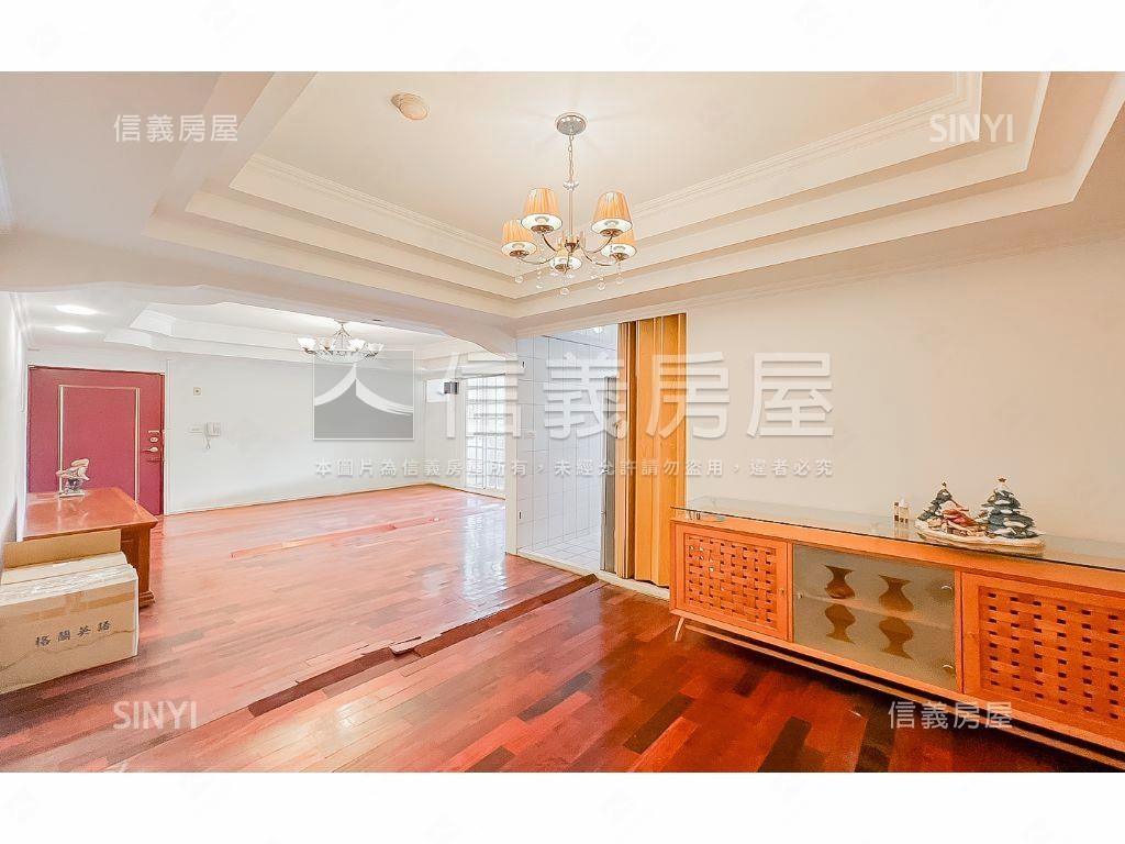 挪威森鄰稀有裝潢三房釋出房屋室內格局與周邊環境