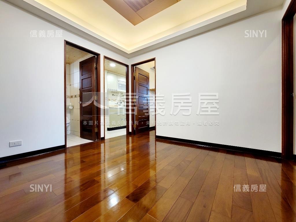 捷運～仁愛特區３房車位房屋室內格局與周邊環境