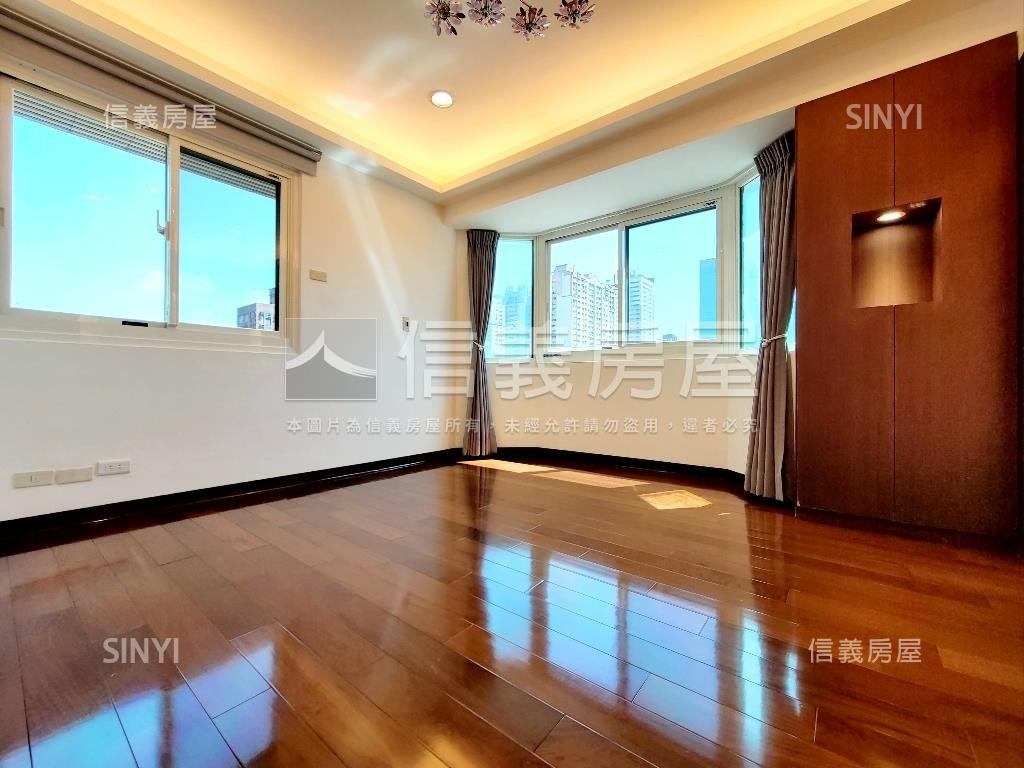 捷運～仁愛特區３房車位房屋室內格局與周邊環境