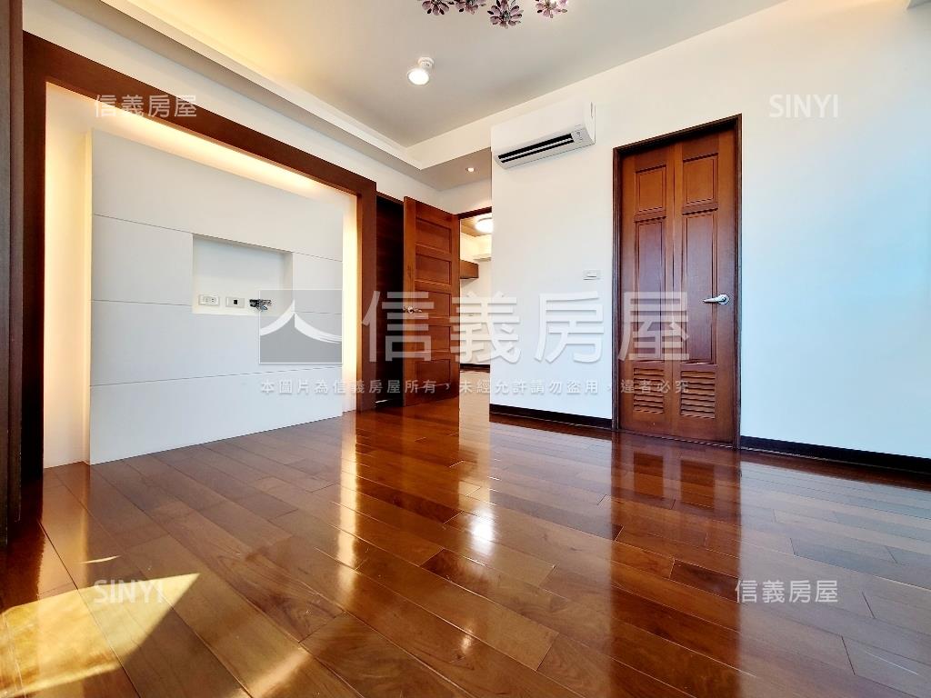 捷運～仁愛特區３房車位房屋室內格局與周邊環境