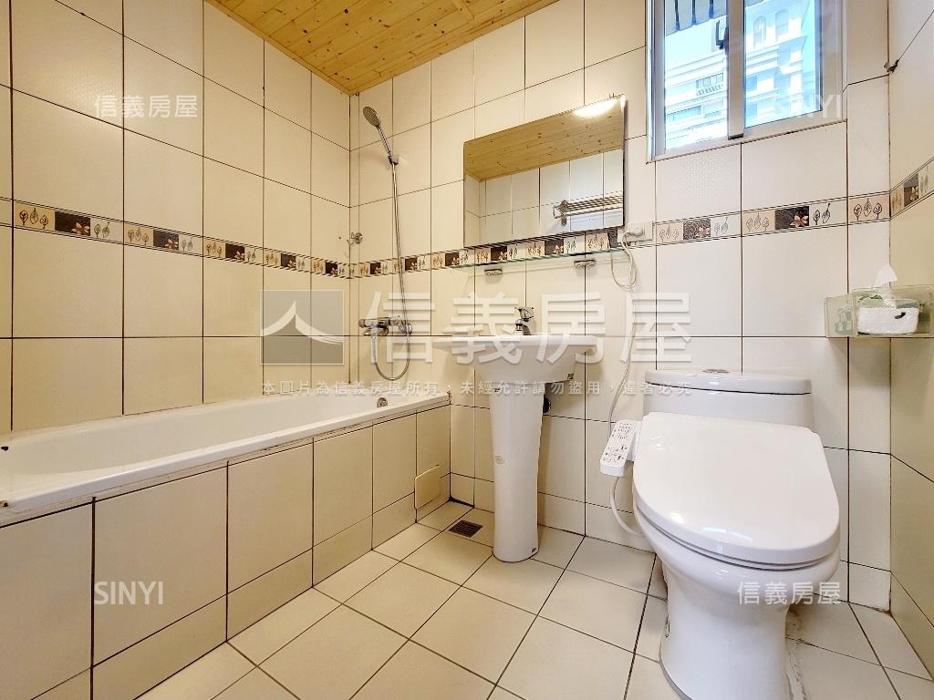 捷運～仁愛特區３房車位房屋室內格局與周邊環境