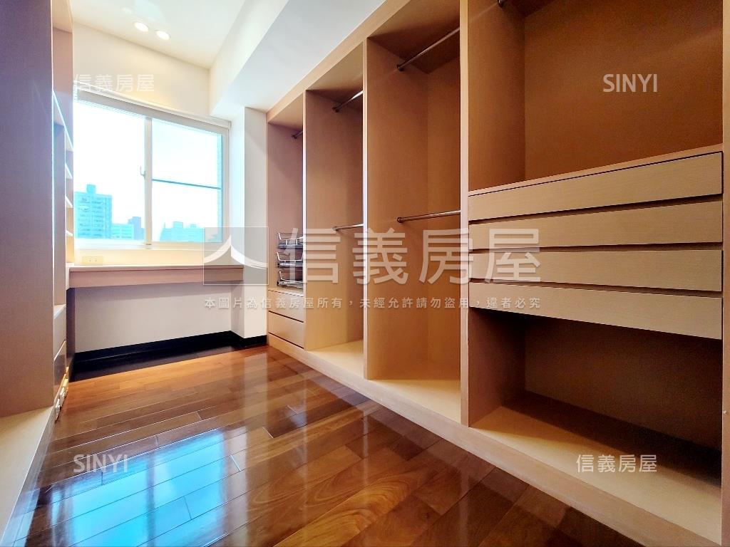 捷運～仁愛特區３房車位房屋室內格局與周邊環境