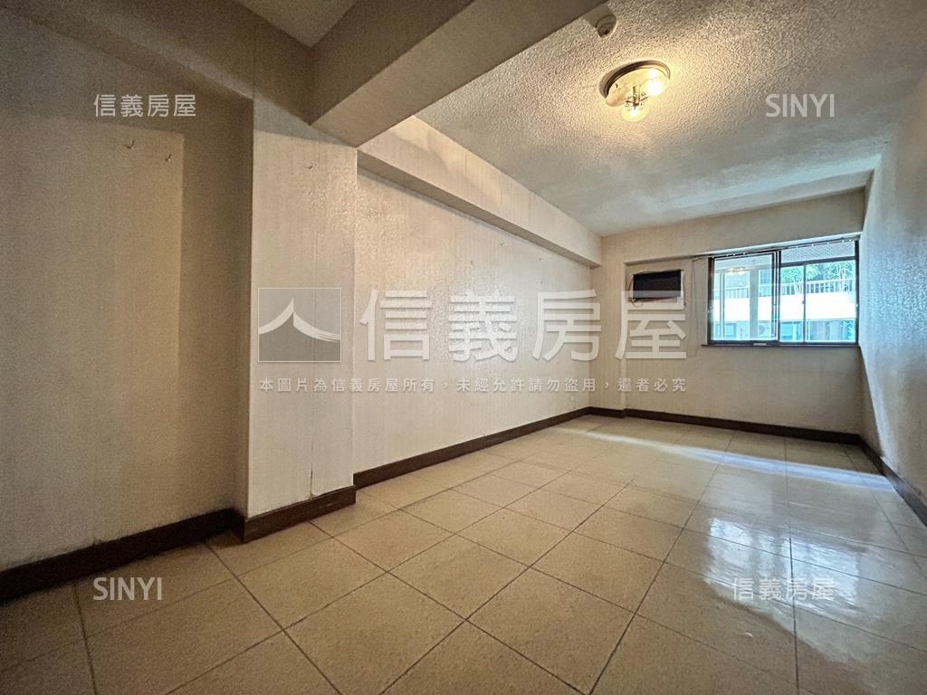 民生西華電梯四房雙併華廈房屋室內格局與周邊環境