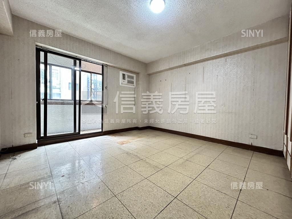 民生西華電梯四房雙併華廈房屋室內格局與周邊環境