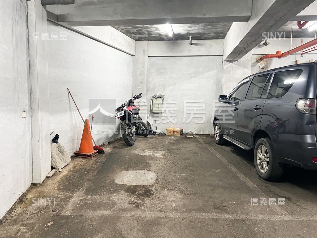 新民街稀有華廈有車位房屋室內格局與周邊環境