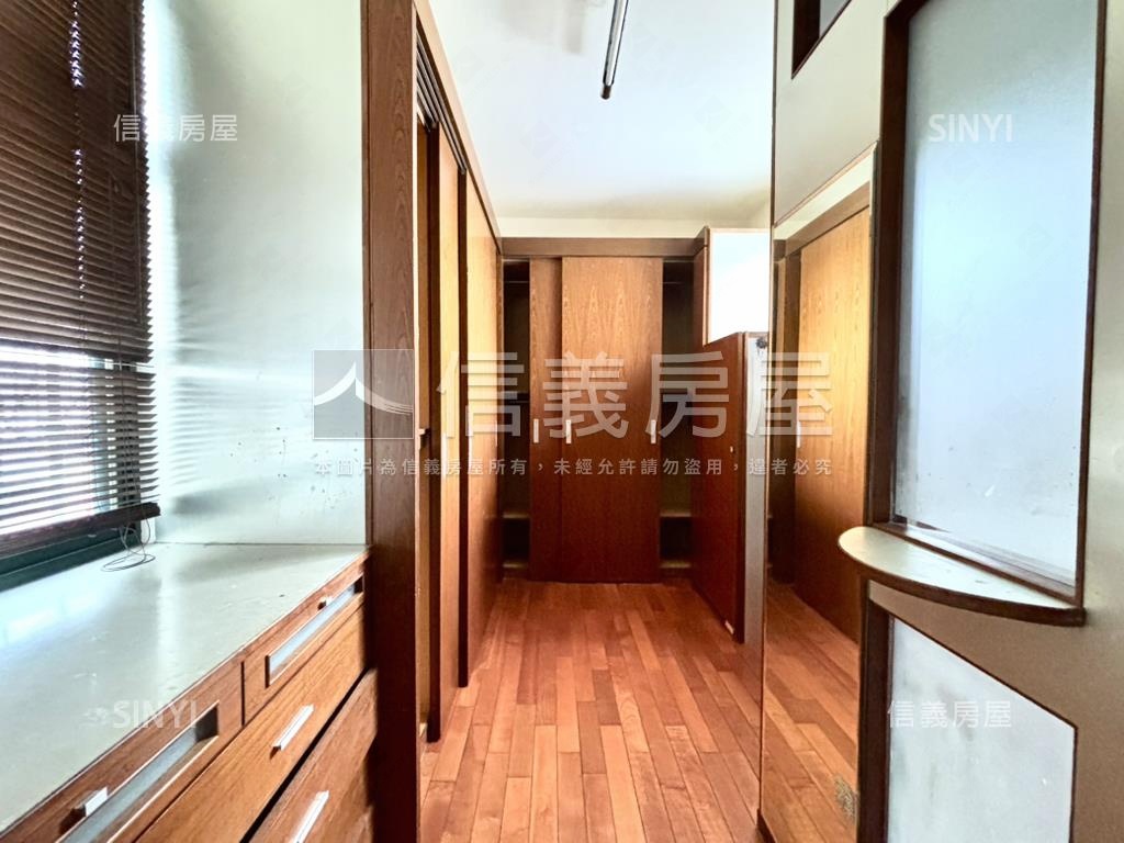 仁雄商圈雙車邊間美墅房屋室內格局與周邊環境
