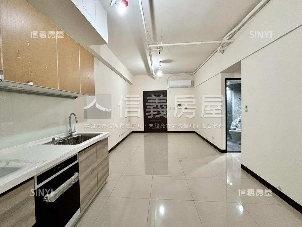 皇普莊園兩房平車先看這間房屋室內格局與周邊環境