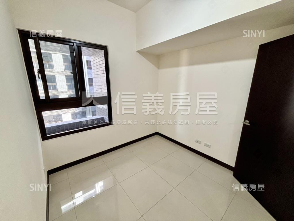 皇普莊園兩房平車先看這間房屋室內格局與周邊環境