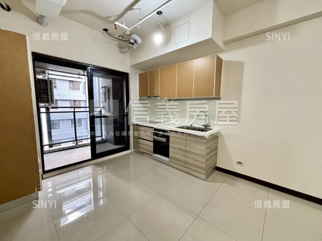 皇普莊園兩房平車先看這間房屋室內格局與周邊環境