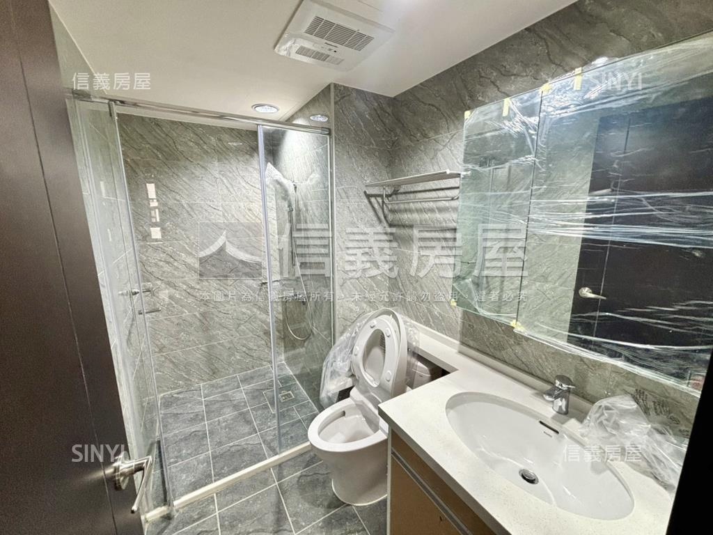 皇普莊園兩房平車先看這間房屋室內格局與周邊環境