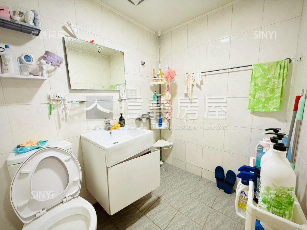 近一點利三房附車位房屋室內格局與周邊環境