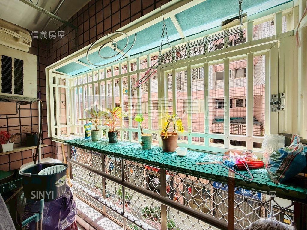 近一點利三房附車位房屋室內格局與周邊環境