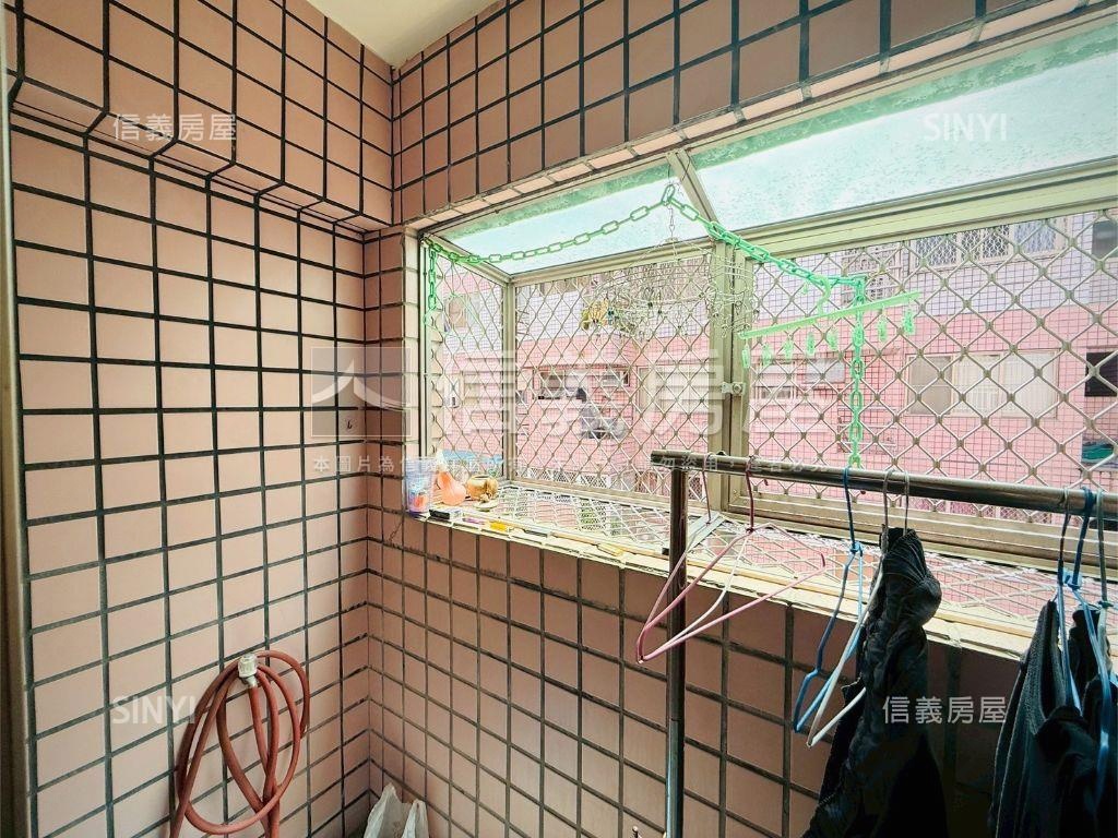 近一點利三房附車位房屋室內格局與周邊環境