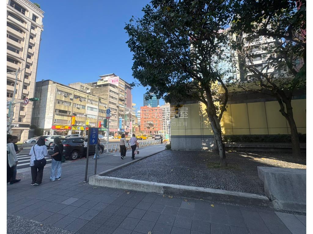捷運商圈金店王房屋室內格局與周邊環境