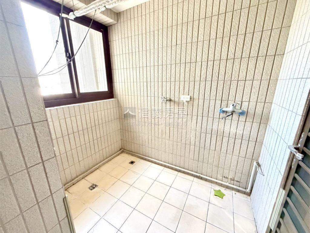 專任竹東臻研臻美四房平車房屋室內格局與周邊環境