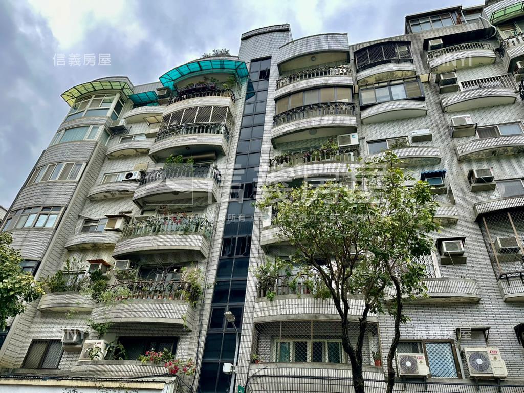 近捷運景觀華廈房屋室內格局與周邊環境