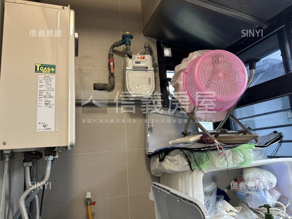 近捷運景觀華廈房屋室內格局與周邊環境