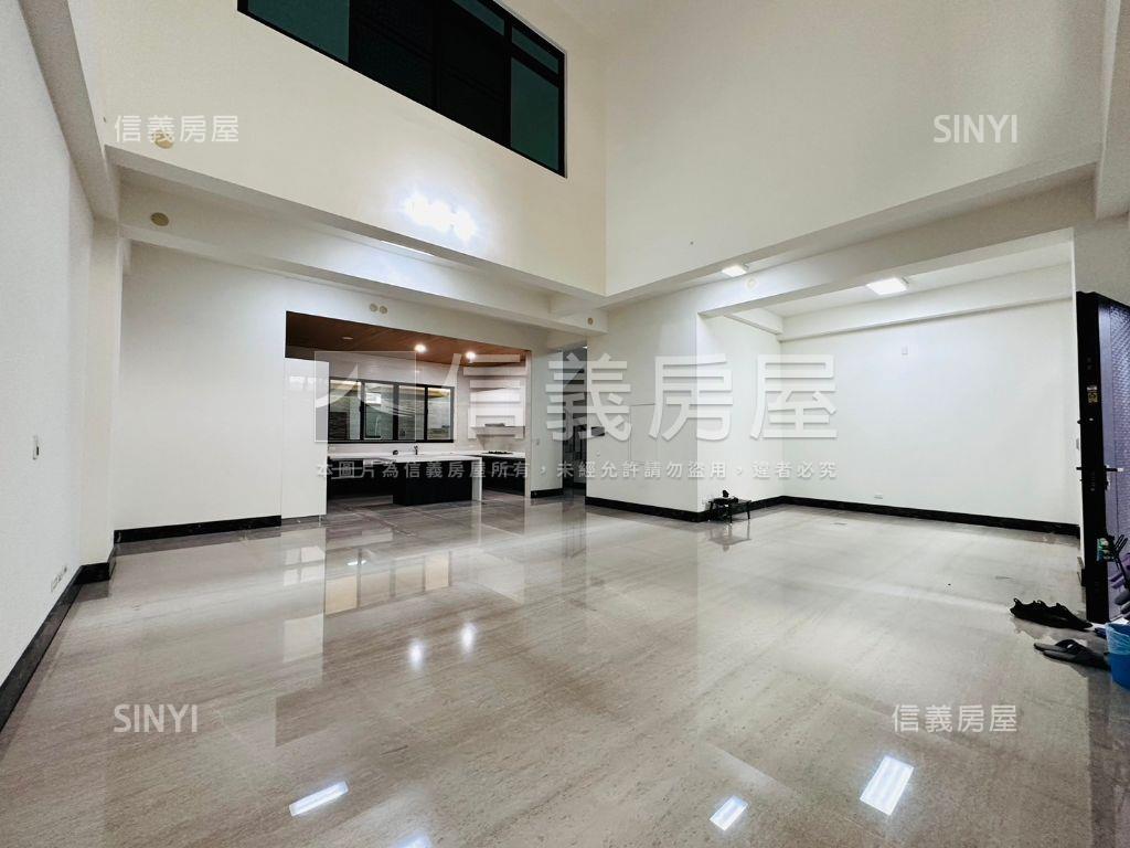御園坐北朝南大別墅房屋室內格局與周邊環境