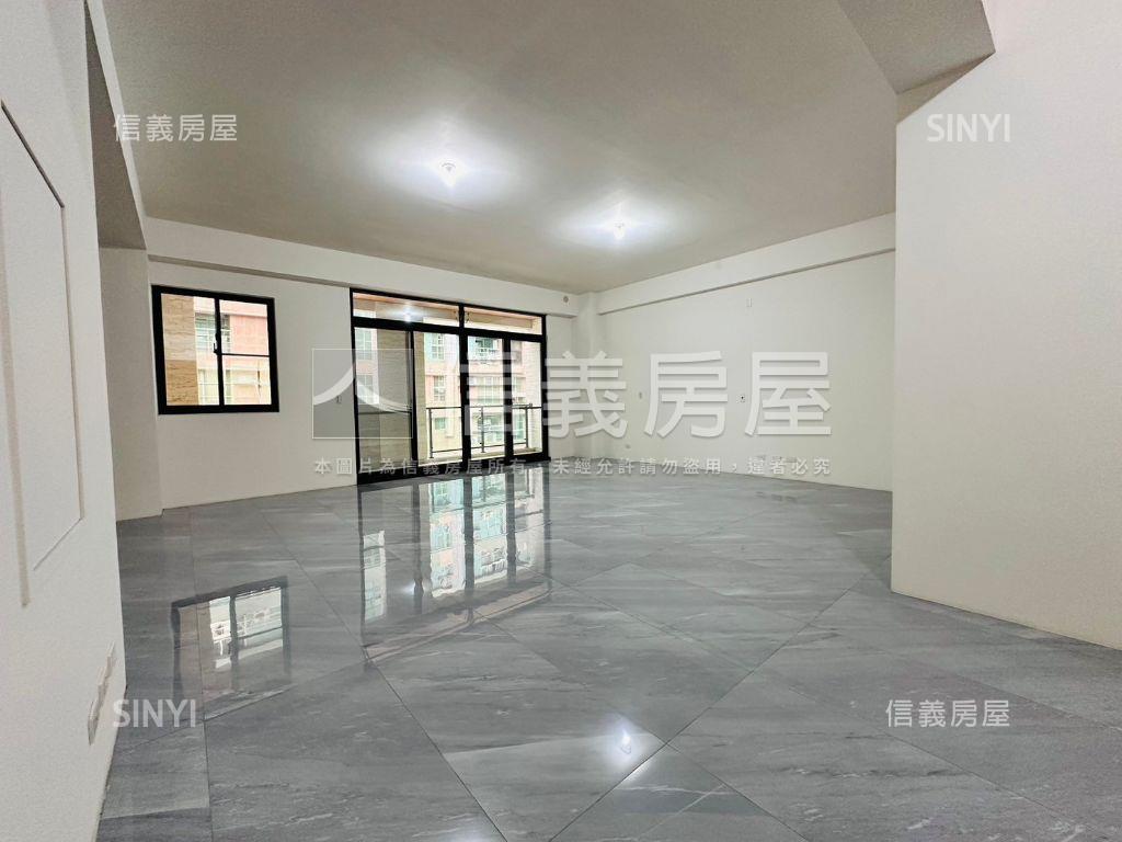 御園坐北朝南大別墅房屋室內格局與周邊環境