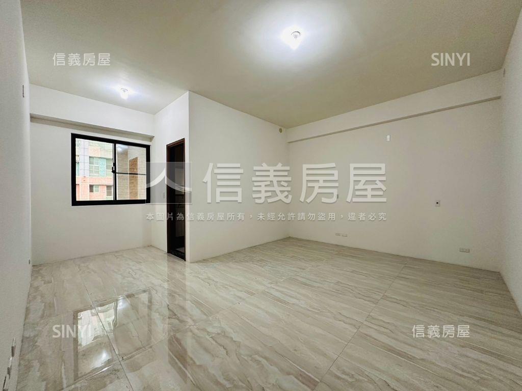 御園坐北朝南大別墅房屋室內格局與周邊環境