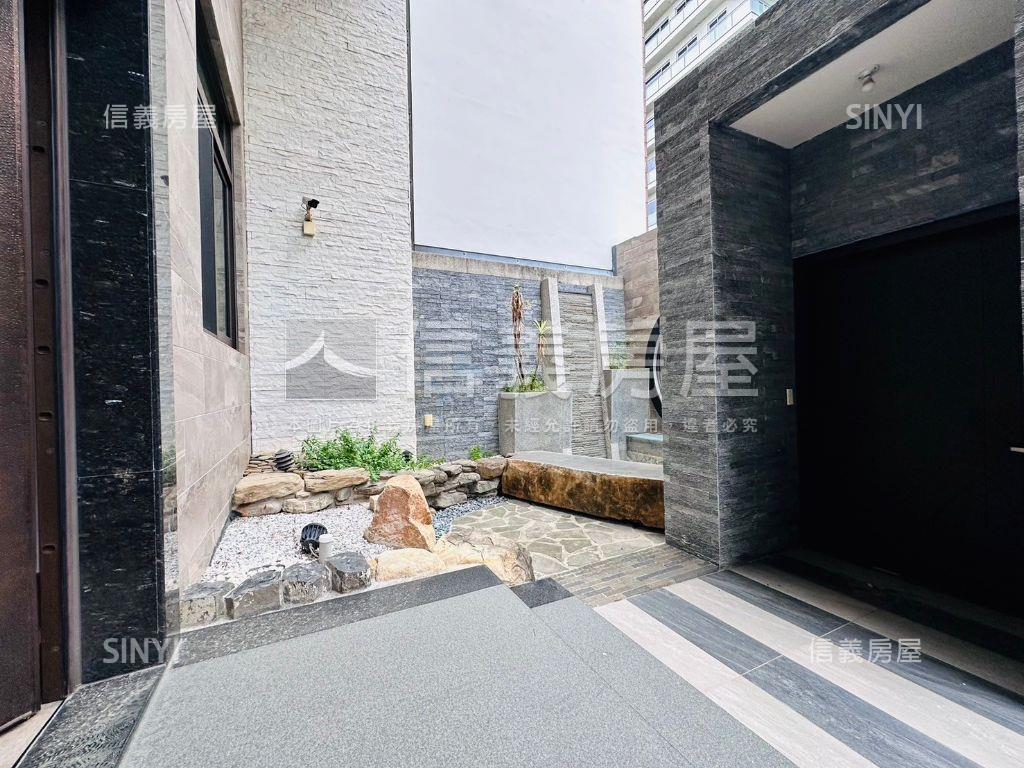 御園坐北朝南大別墅房屋室內格局與周邊環境