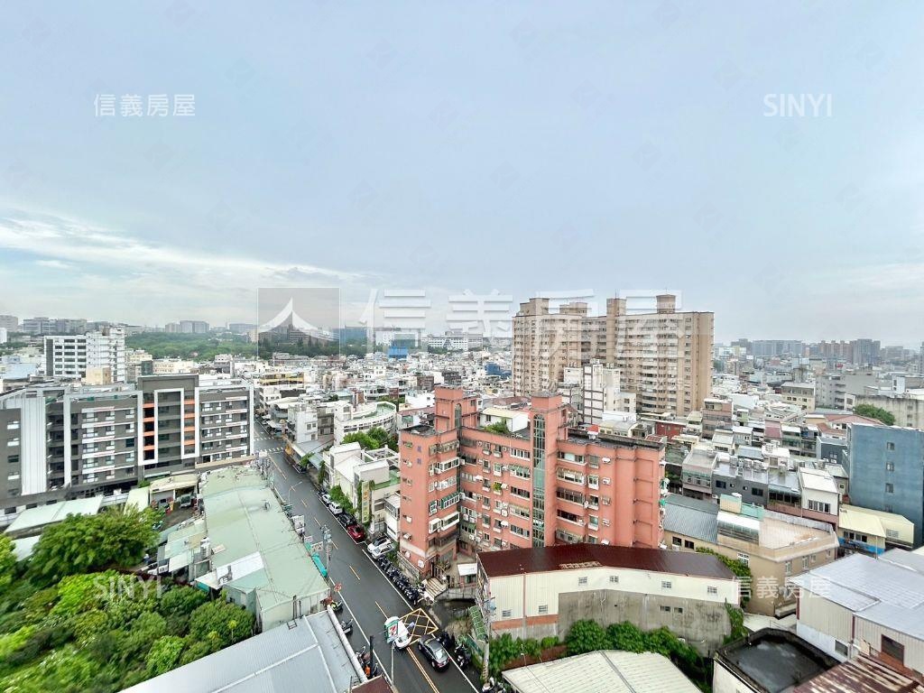 龍山正群花園美視野房屋室內格局與周邊環境