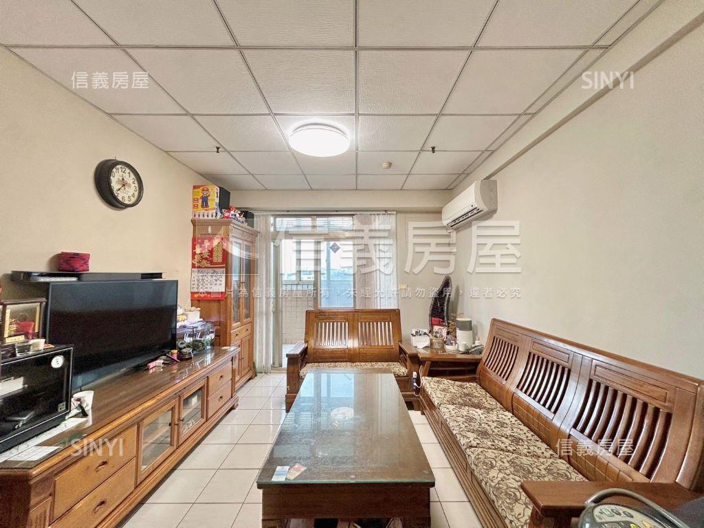 龍山正群花園美視野房屋室內格局與周邊環境