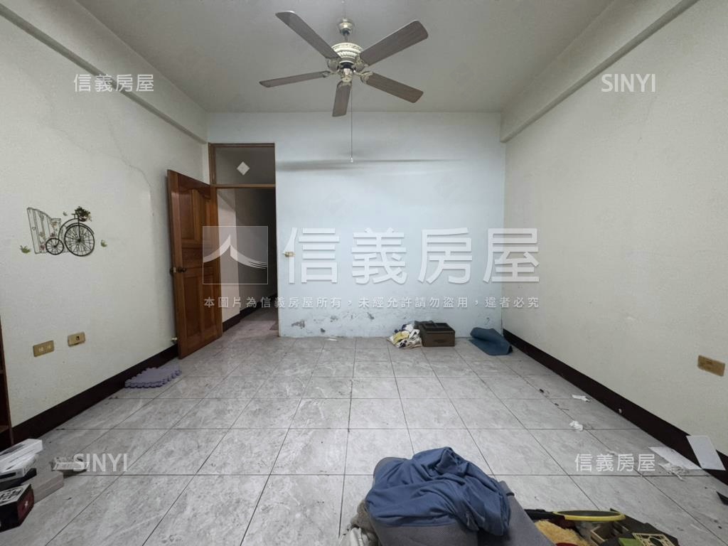 近信義國中小臨路店住房屋室內格局與周邊環境