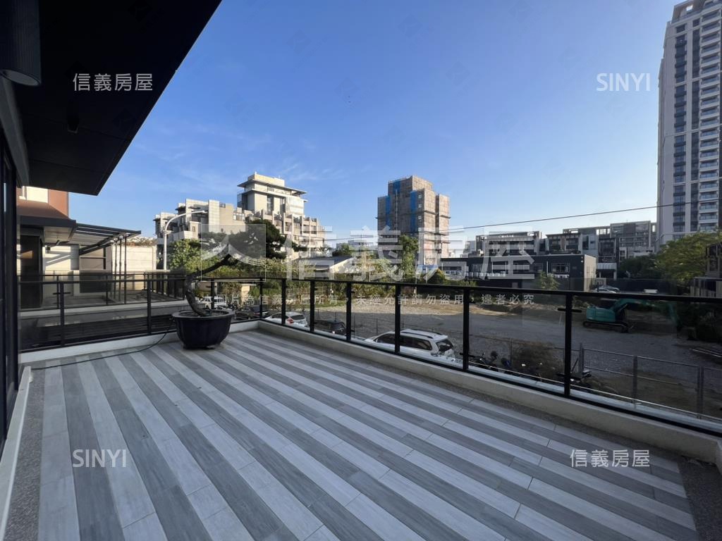 東方大千臨路邊間三車房屋室內格局與周邊環境