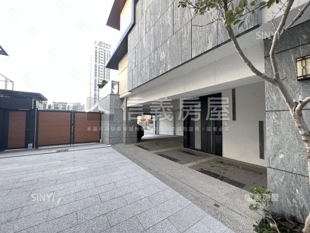 東方大千臨路邊間三車房屋室內格局與周邊環境