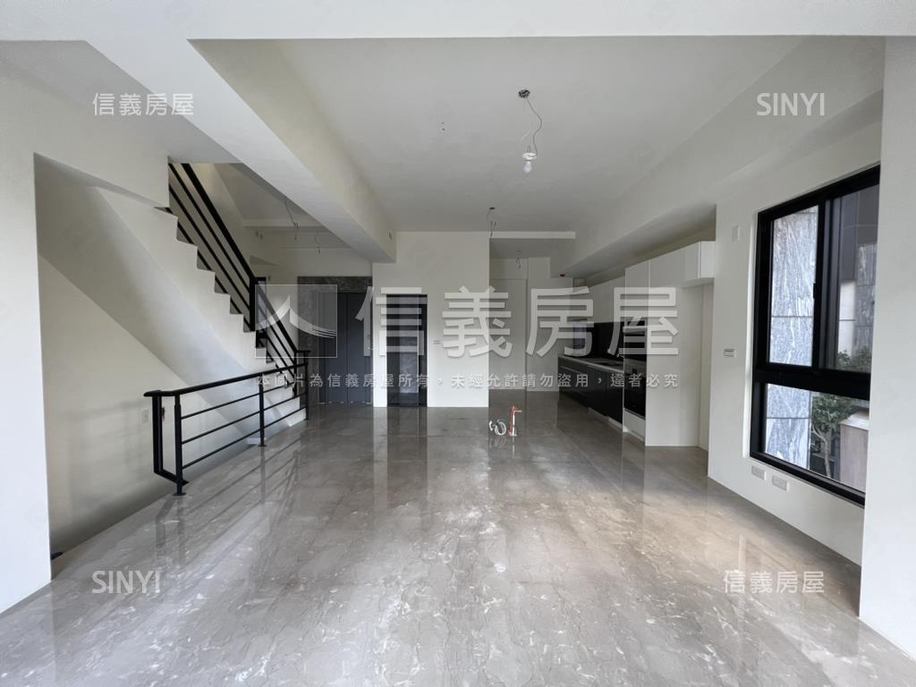 東方大千臨路邊間三車房屋室內格局與周邊環境