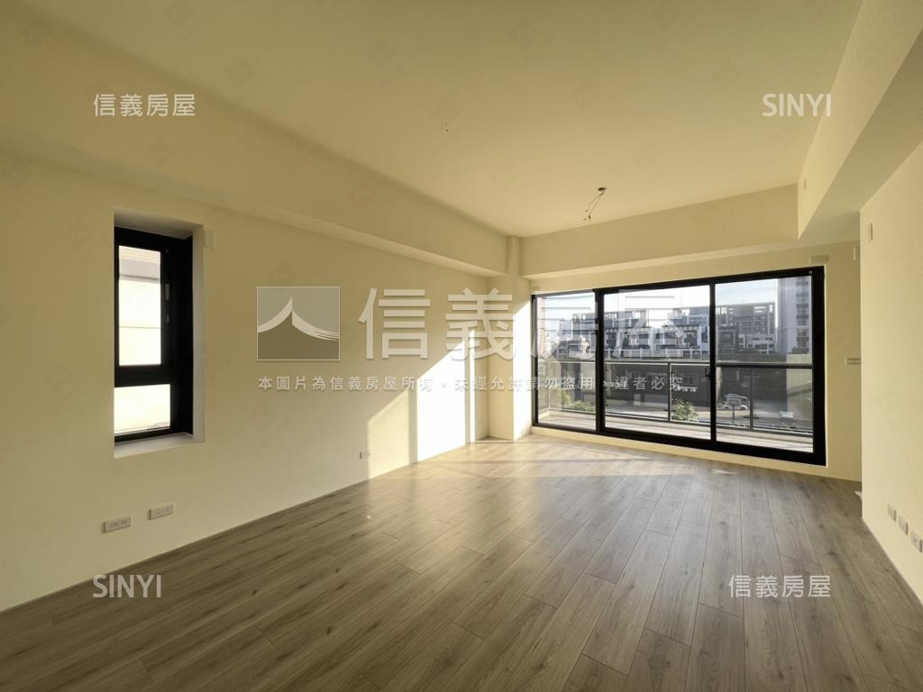 東方大千臨路邊間三車房屋室內格局與周邊環境