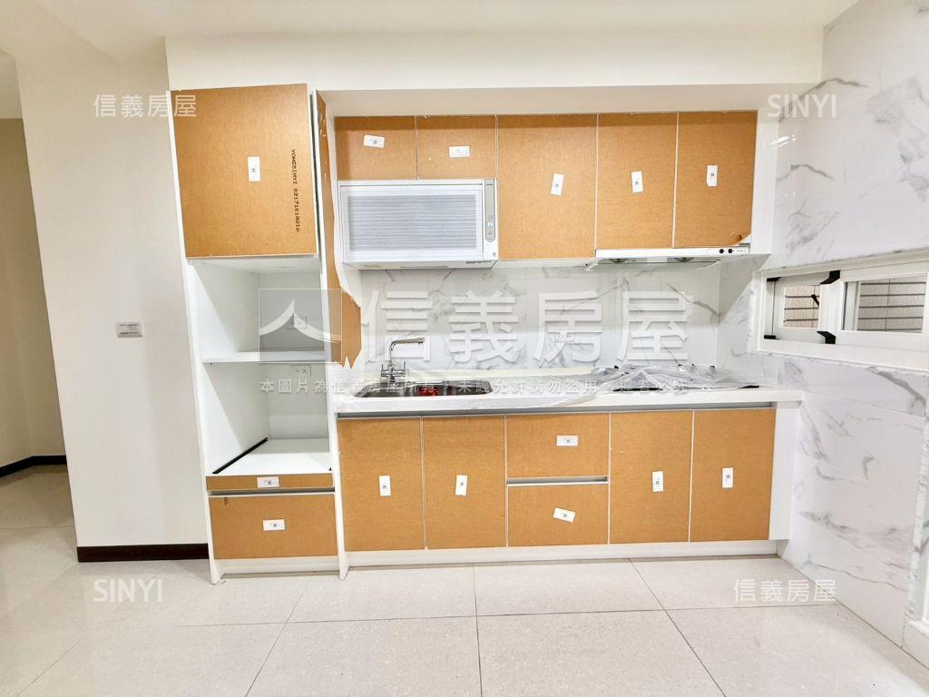 富耀中央邊間四房車位房屋室內格局與周邊環境