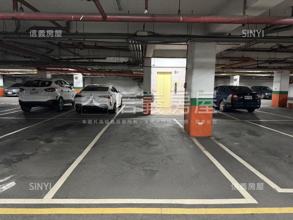 捷運文心崇德站三房平車房屋室內格局與周邊環境